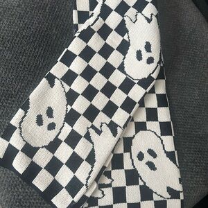 Checkered ghost Halloween blanket NWT